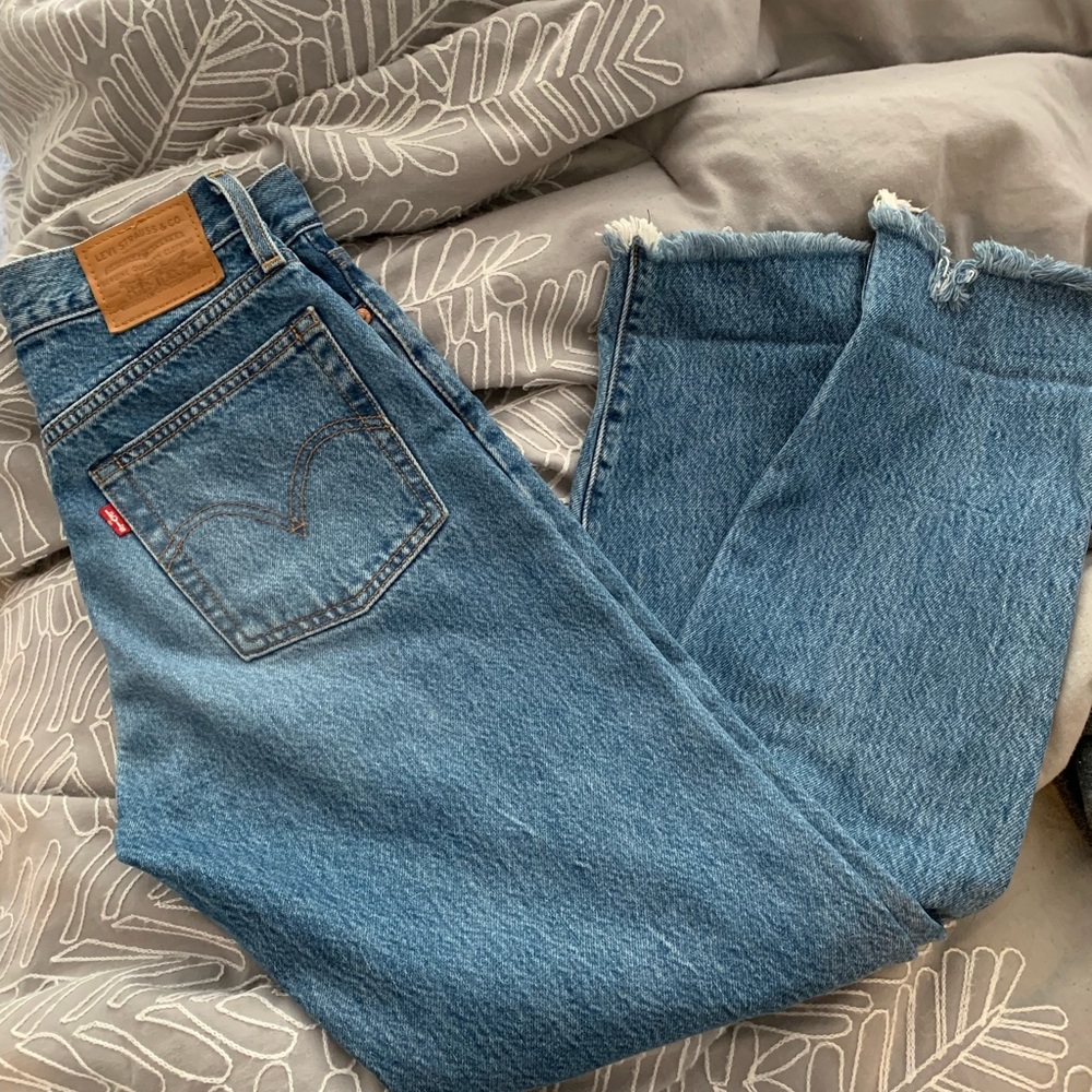 Levi wedgie jeans
